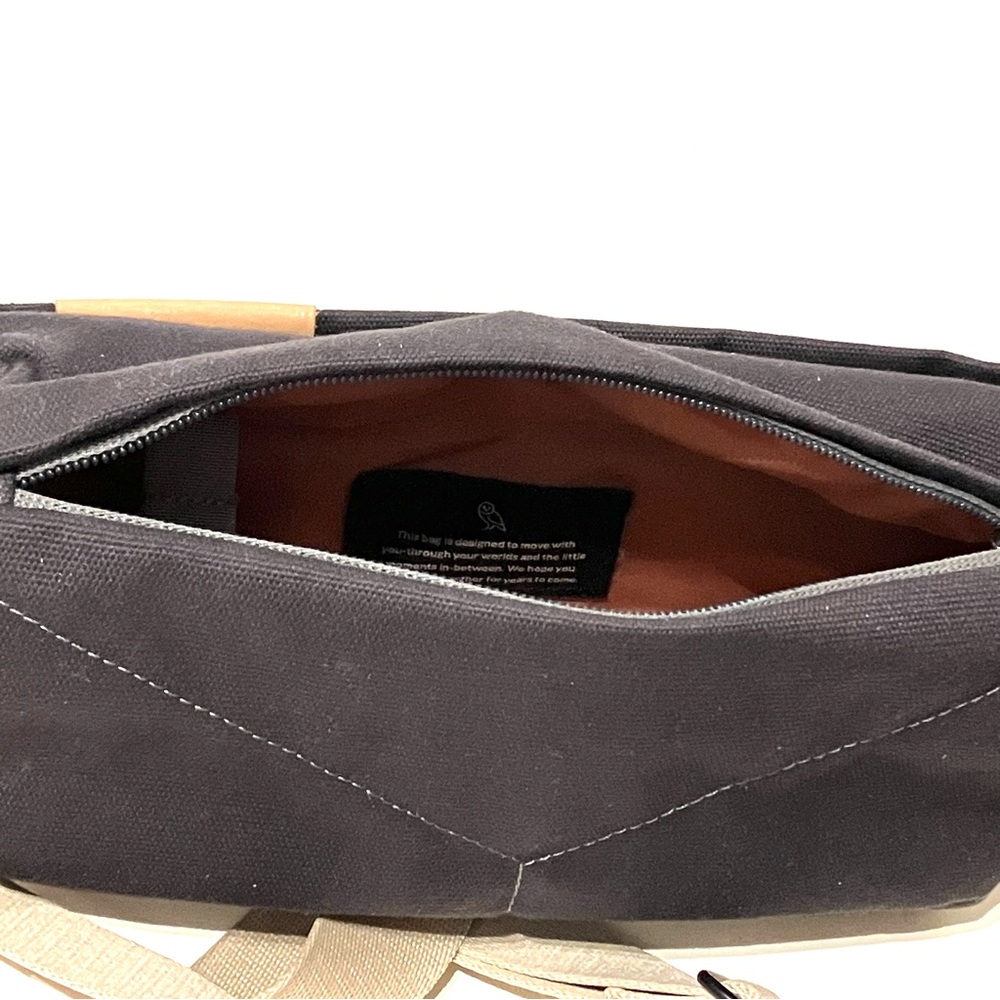 Bellroy Black and Tan Belt Bag - Picture 7 of 7